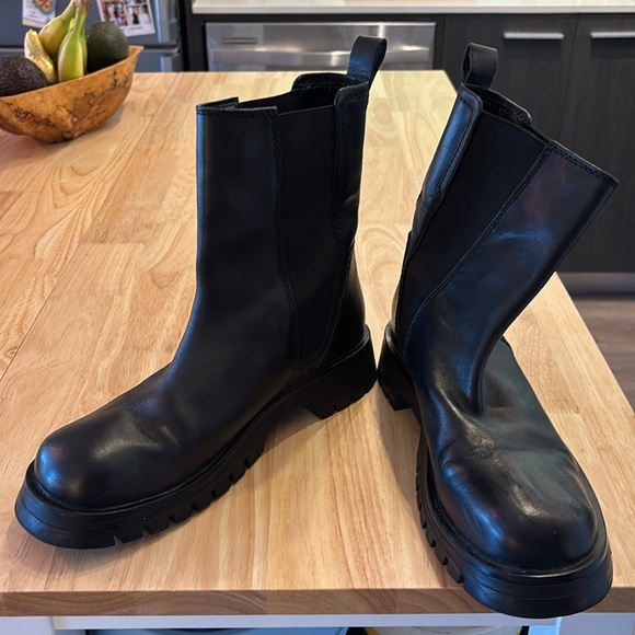Zara Black Leather Boots - Picture 2 of 5